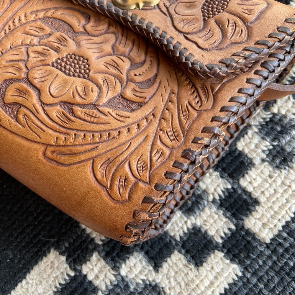 Vintage Handcrafted Floral Leather Bag/Crossbody - Picture 10 of 13